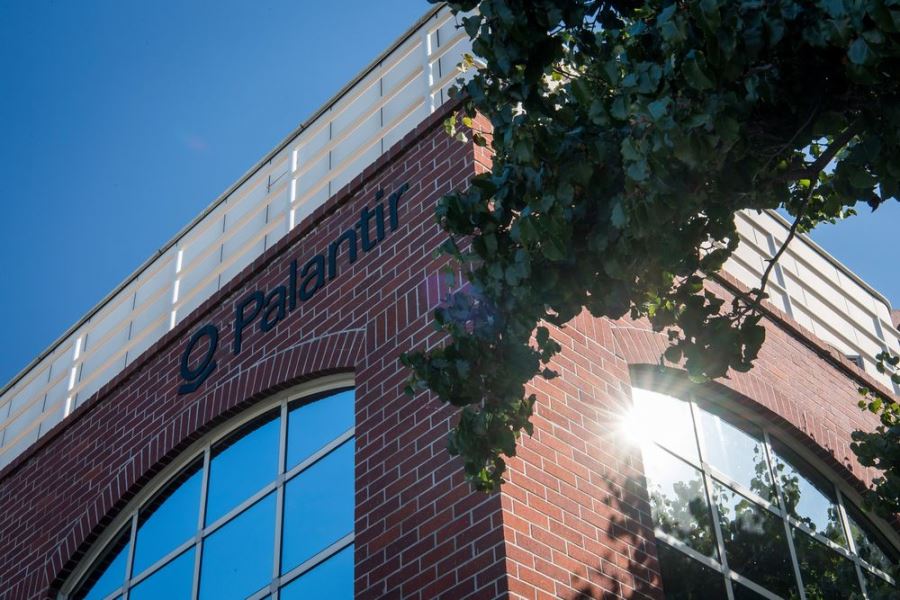 Palantir now accepts Bitcoin payments, considers adding crypto to its balance sheet
