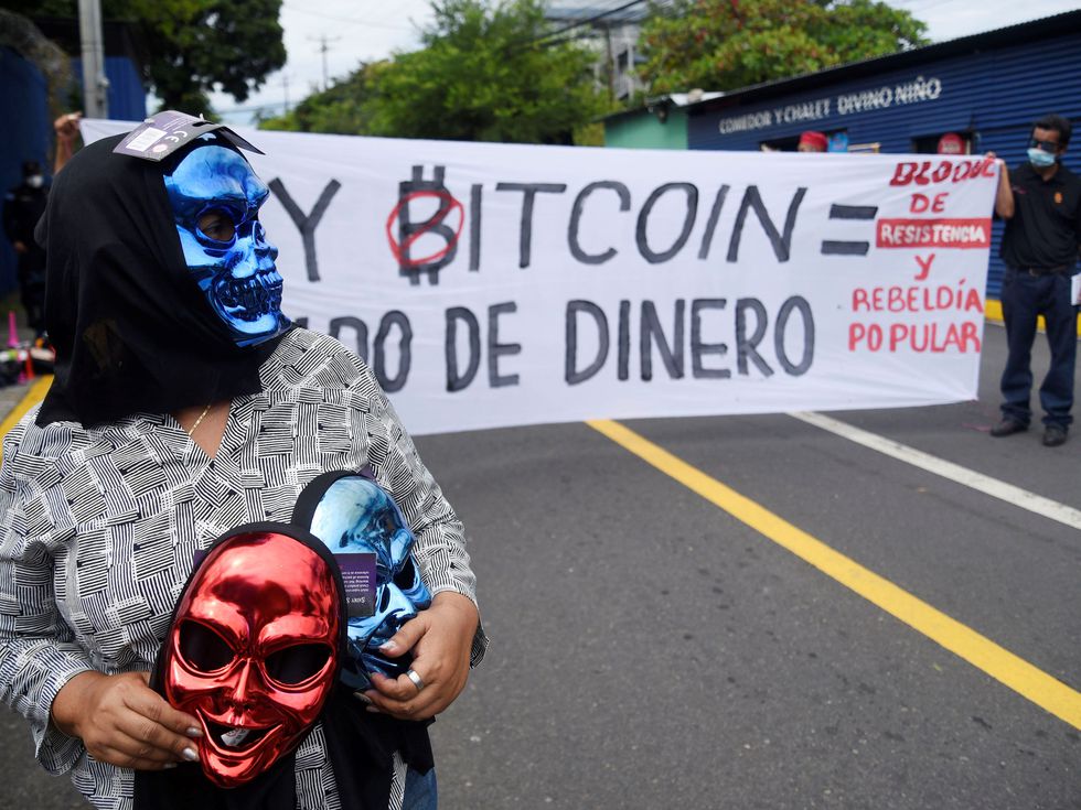 Anti-Bitcoin protesters flood the streets of El Salvador