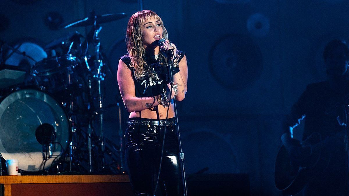 Miley Cyrus files two metaverse-related trademark applications