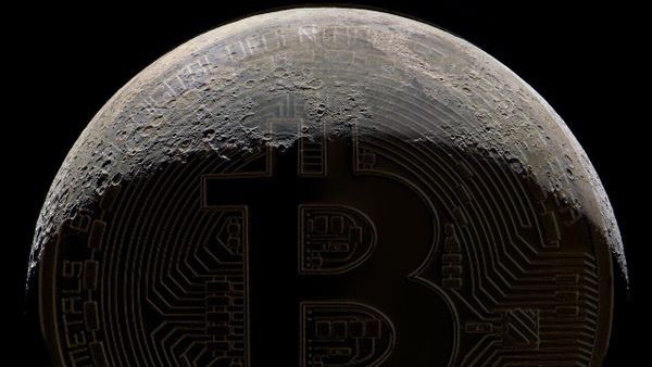 Bitcoin surpasses $69,000 amid fears of impending inflation