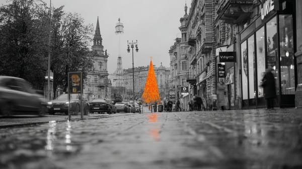 Coinbase CEO Claims Bitcoin Protects US Dollar Reserve Status